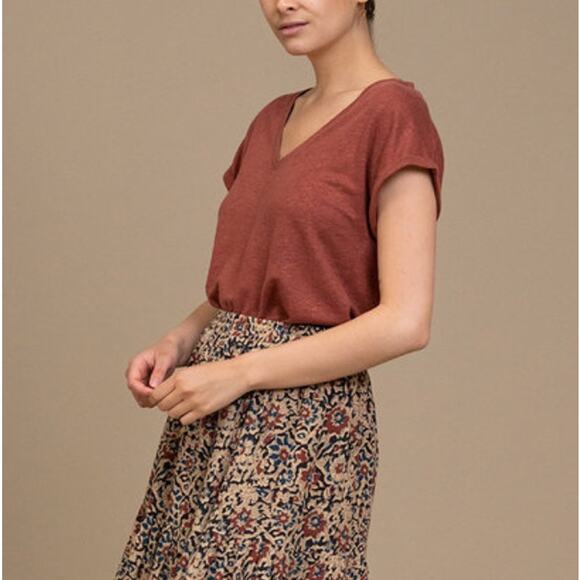 NWT By-Bar Amsterdam Mulled Wine‎ Red Organic Linen V-Neck Short Sleeve T-Shirt - Picture 1 of 9